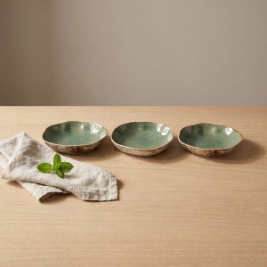 Jade kom 20 cm van L'AMAR, sfeerfoto 1 op een gedekte tafel
