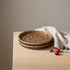 Cobra ontbijt-/dessertborden van L'AMAR, sfeerfoto 1 op een gedekte tafel